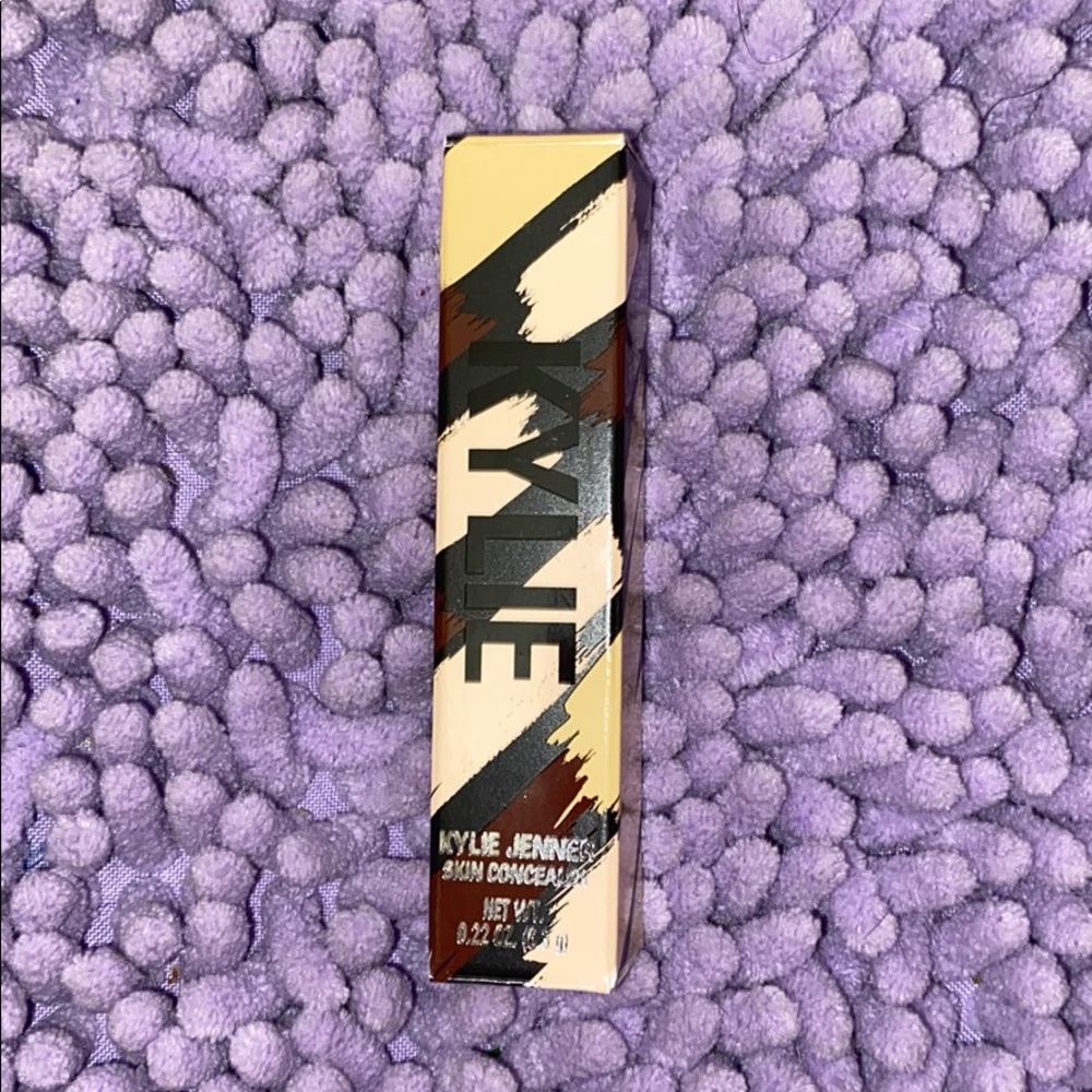 Kylie Cosmetic Concealer “Birch”